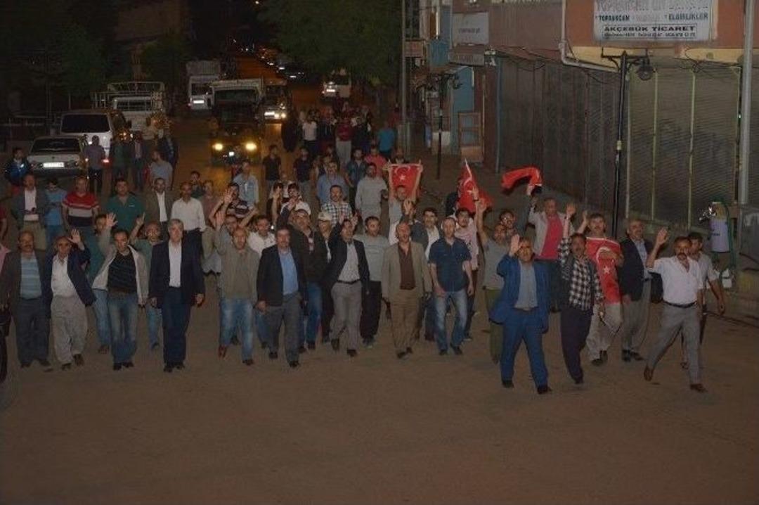 &Ccedil;ataklılar Darbeye &lsquo;hayır&rsquo; Dedi