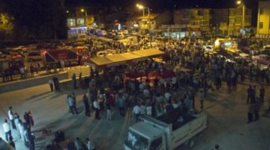 Yunak&rsquo;ta Halk Demokrasi İ&ccedil;in Toplandı