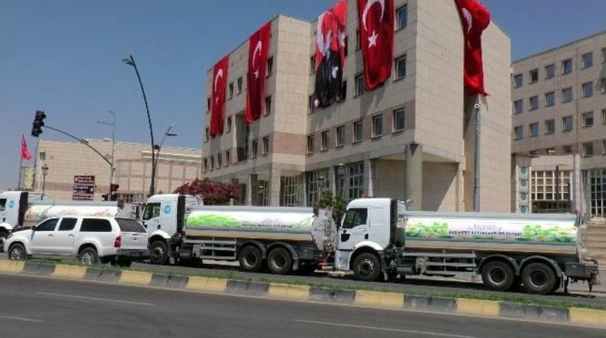Gaziantep B&uuml;y&uuml;kşehir Belediyesinde İş Makinelerinden Set