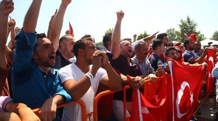 Sakarya Kent Meydanından Birlik Mesajı Verdiler