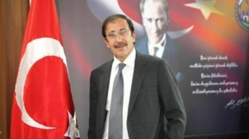 Başkan Bulutlar, "dim Dik Ayaktayız Ve Demokrasimize Sahip &Ccedil;ıkıyoruz"