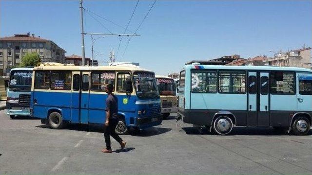 Minibüsçülerden Darbecilere Karşı Önlem