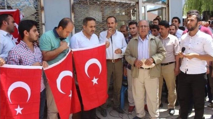 Şemdinli&rsquo;de Darbe Girişimi Protesto Edildi