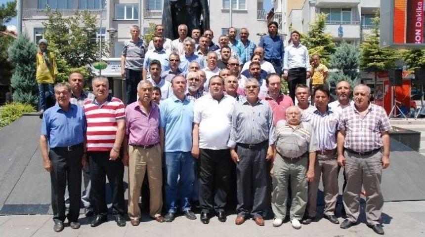 Aksaray&rsquo;da Muhtar Ve &Ccedil;ift&ccedil;ilerden Darbe Girişimine Tepki