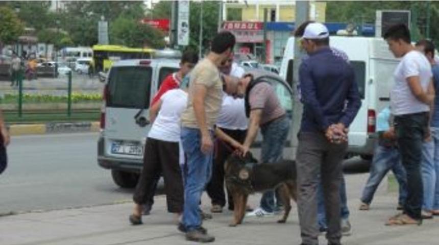Meydandaki Vatandaşlara Geniş G&uuml;venlik
