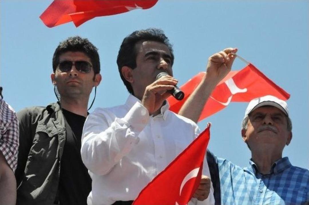 Kocaeli&rsquo;de 25 Bin Vatandaş Milli Birlik İ&ccedil;in Y&uuml;r&uuml;d&uuml;