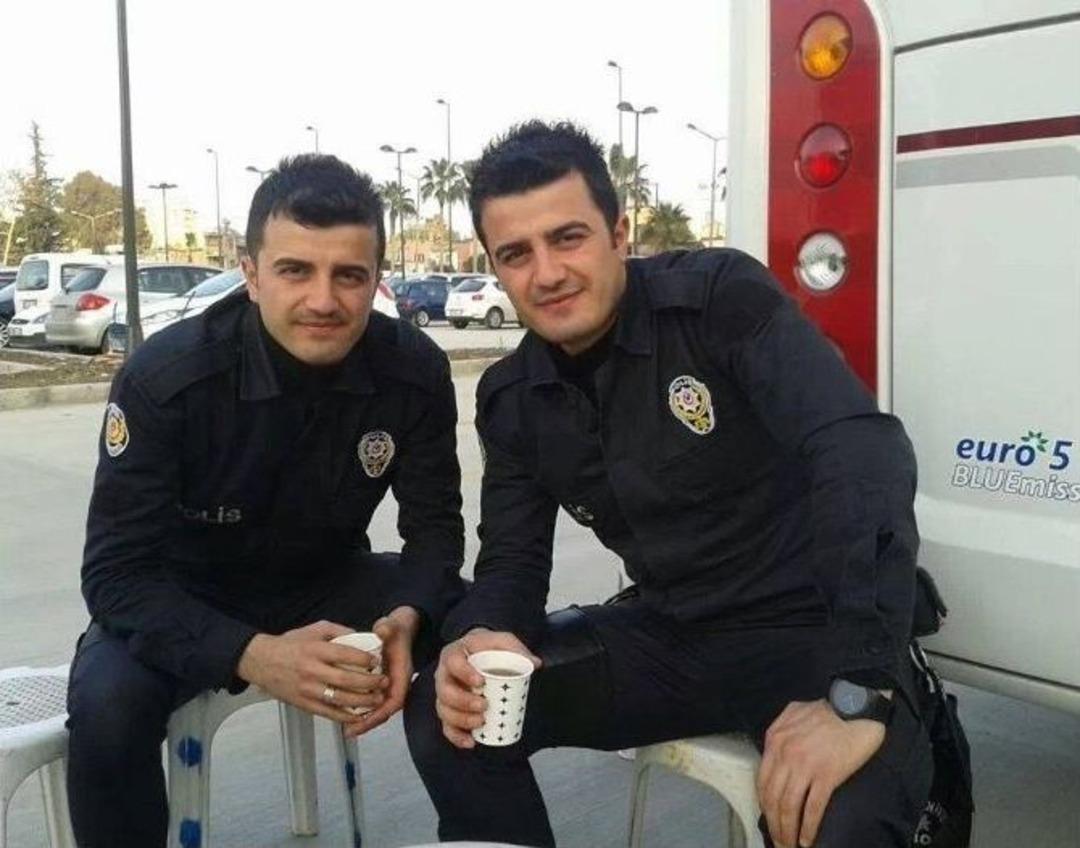 Darbecilerle &Ccedil;atışan İkiz Polisler Şehit Oldu