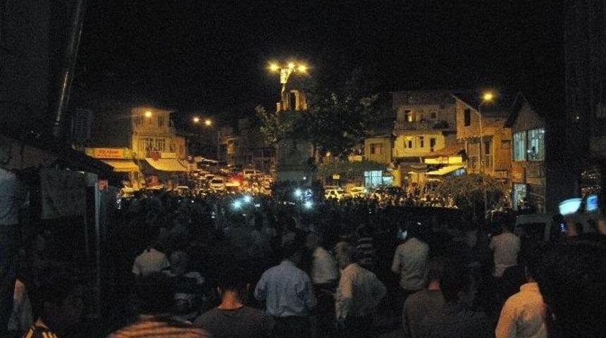 &Ccedil;elikhan İl&ccedil;esinde Demokrasi M&uuml;cadelesi