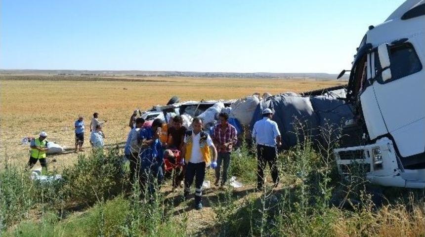 Kulu&rsquo;da Trafik Kazası: 3 Yaralı
