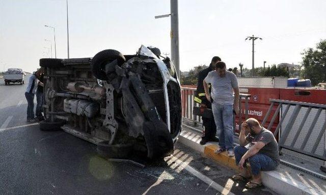 Seyir Halindeki Araç Yan Yattı: 1 Yaralı