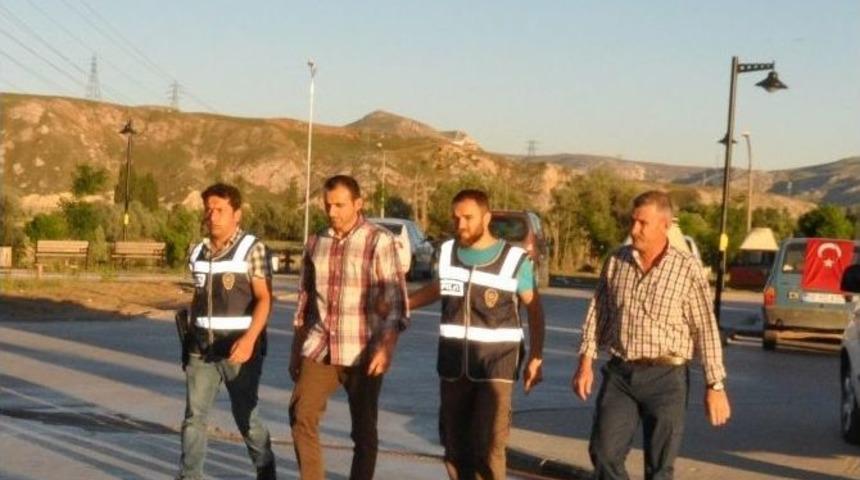 Sivas’ta Gözaltına Alınan Savcı Ve Hakimler Sağlık Kontrolünden Geçirildi