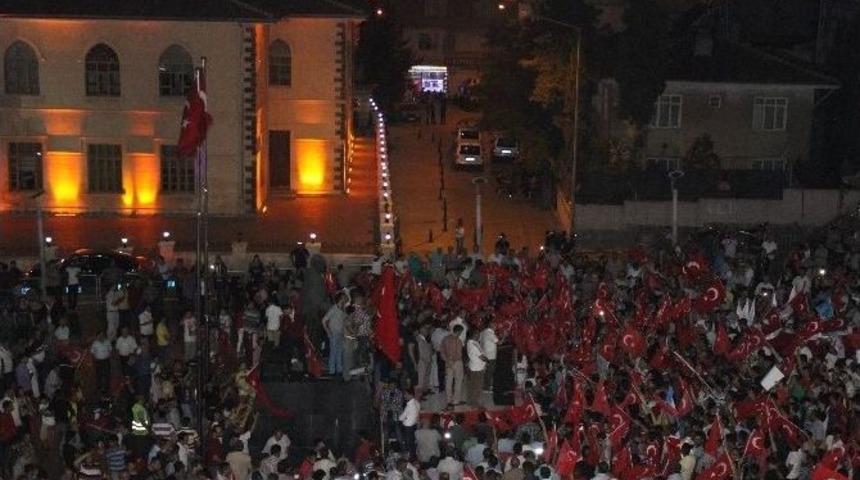 Kilis&rsquo;te, Darbeciler Protesto Edildi