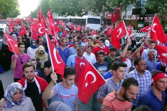 Erzincan Halkı Darbenin Püskürtülmesini Kutladı