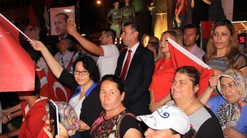 Edremit Kaymakamı Ali Sırmalı Halka Seslendi