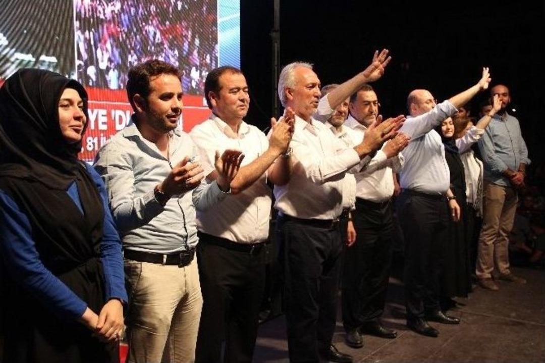 K&uuml;tahya Zafer Meydanı&rsquo;ndaki Demokrasi N&ouml;betine 10 Binler Katıldı