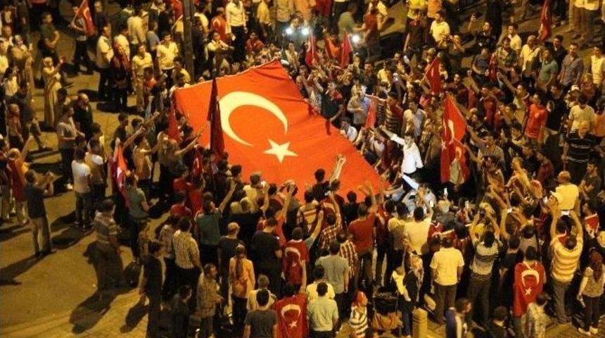 Konya&rsquo;da Darbe Girişimine Tepkiler