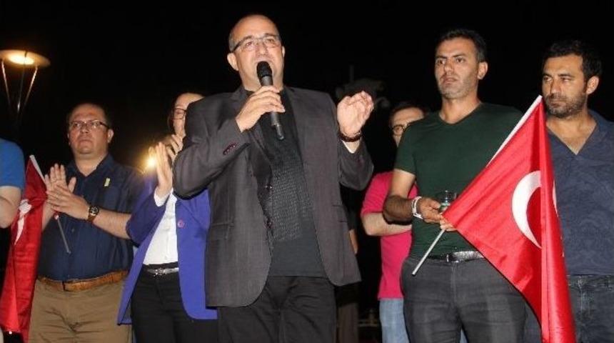 &Ccedil;anakkale&rsquo;de Demokrasi N&ouml;beti