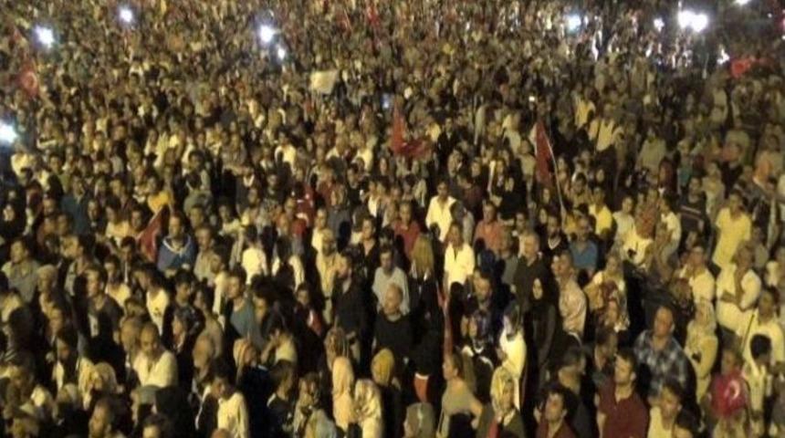 D&uuml;zce&rsquo;de Mehter Eşliğinde Tepki Y&uuml;r&uuml;y&uuml;ş&uuml; Yapıldı