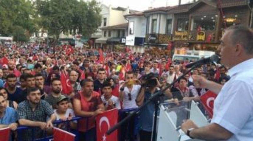 Ey&uuml;pl&uuml;ler Demokrasiye Sahip &Ccedil;ıktı