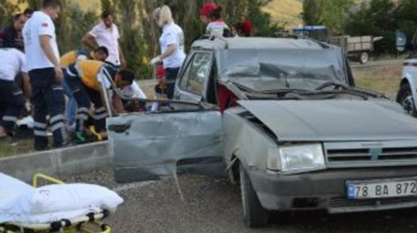 Kastamonu&rsquo;da Otomobil Takla Attı: 4 Yaralı