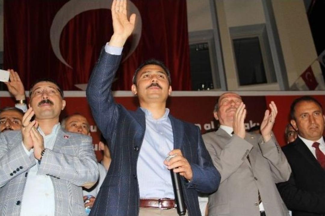 &Ccedil;orum&rsquo;da Siyasi Partilerden Darbe Girişimine Sert Tepki