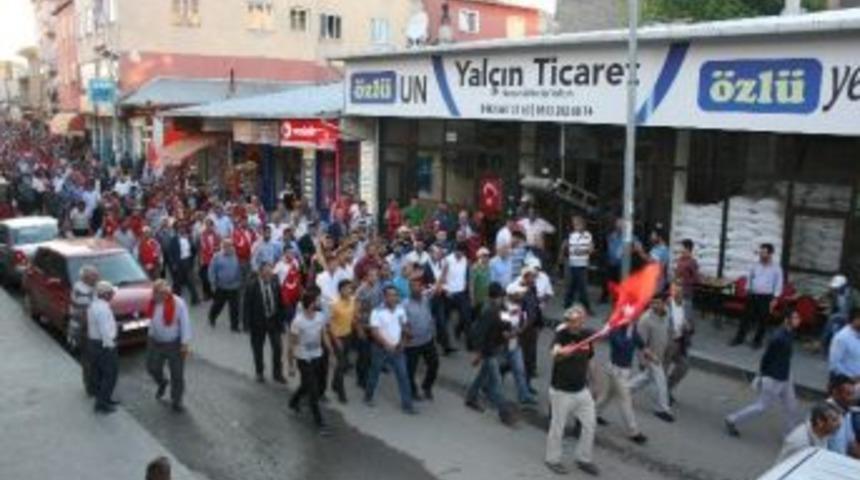 Pasinler&rsquo;de Darbe Girişimine B&uuml;y&uuml;k Tepki
