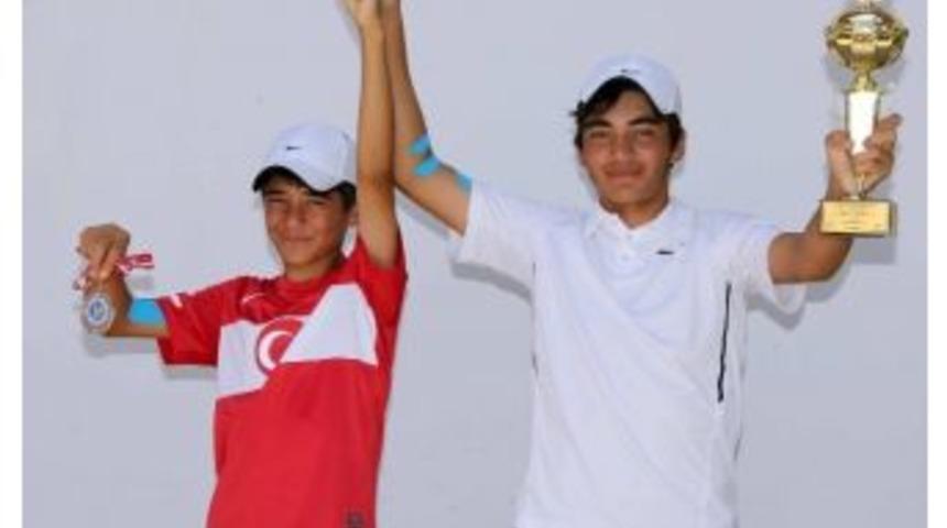 Şampiyon Kardeşler