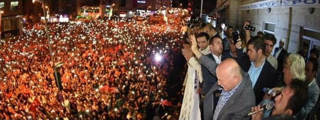Erzurum&rsquo;da Demokrasi N&ouml;beti