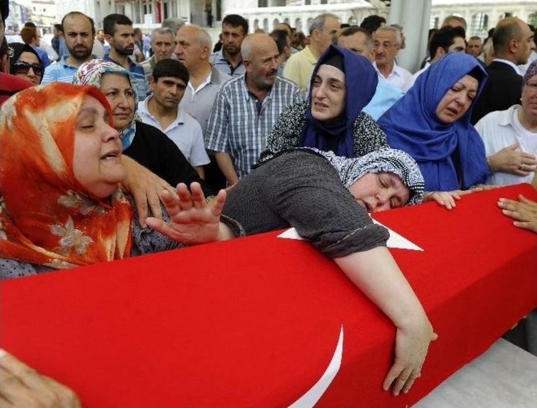 Demokrasi Şehitleri Son Yolcuğuna Uğurlandı