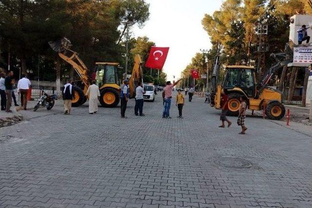 Akçakale Türk Bayrakları İle Donatıldı