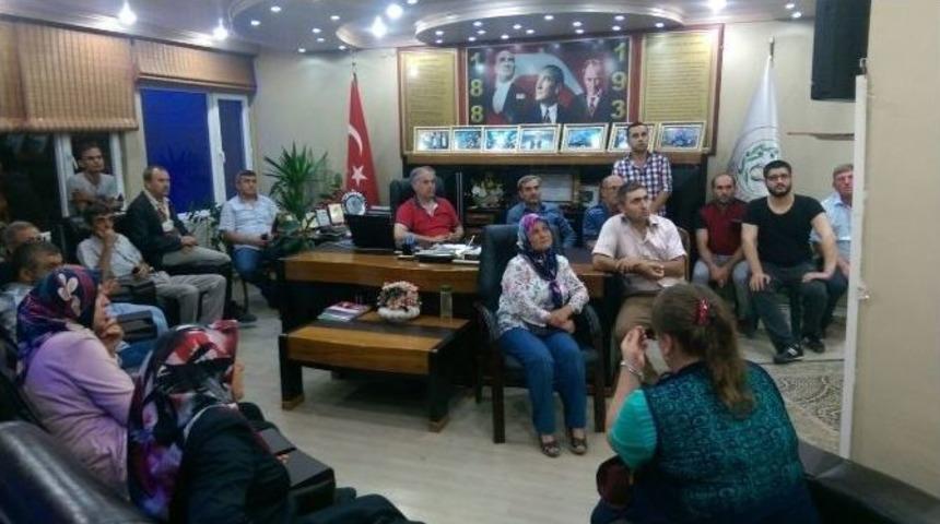 Bayırk&ouml;yl&uuml;ler Darbe Girişimini Başkan Yaman&rsquo;ın Makamında Takip Etti