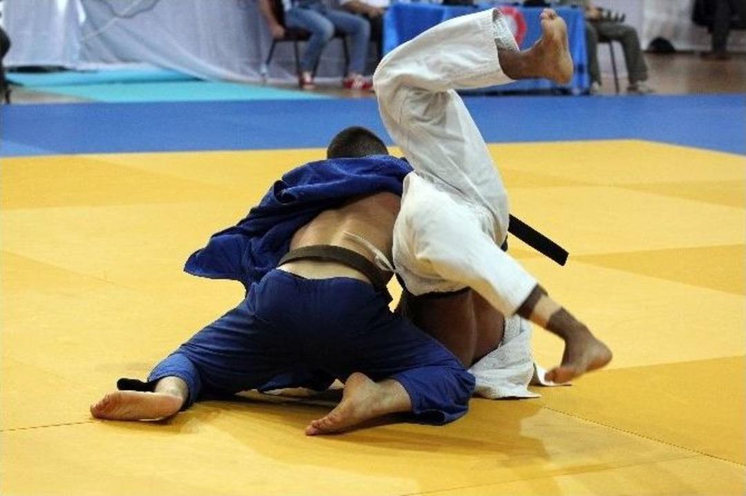 Gymnasiade&rsquo;de M&uuml;sabakalar Sona Erdi