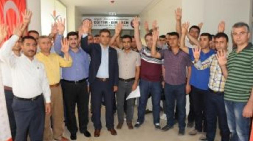 Cizre&rsquo;de Memur-sen Ailesinden Darbe Girişimine Tepki