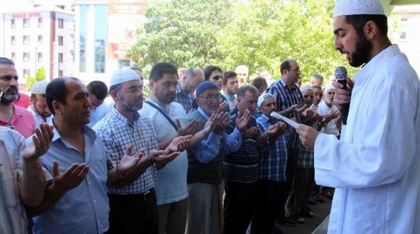 Agd&rsquo;den Şehitler İ&ccedil;in Gıyabi Cenaze Namazı