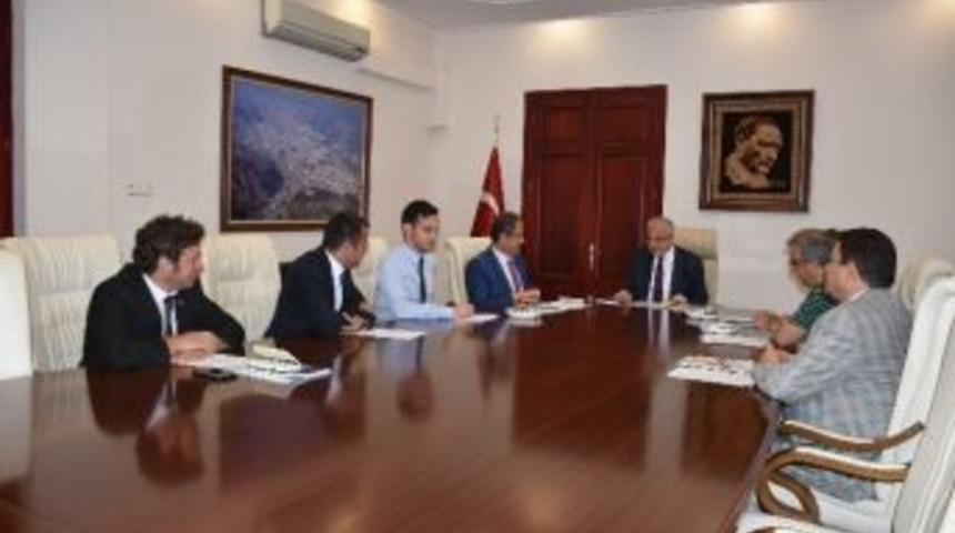 Vali G&uuml;ven&ccedil;er&rsquo;e Kalıp&ccedil;ılık K&uuml;melenmesi Brifingi