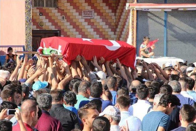 Darbe Girişiminde Şehit Olan Muhammed Yalçın, Karaman’da Toprağa Verildi