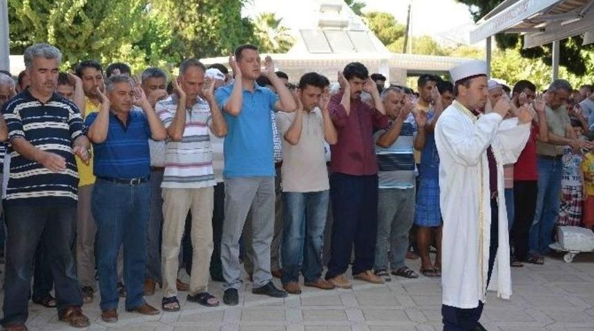 Darbe Şehitlerine Gıyabi Cenaze Namazı