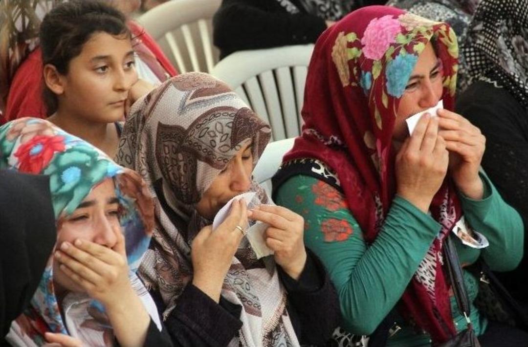 Şehit İkiz Polisler G&ouml;zyaşlarıyla Uğurlandı