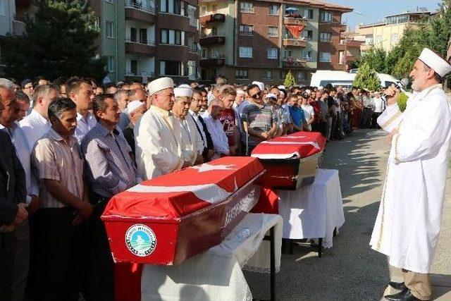 Darbe Girişiminde Şehit Olan Siviller, Son Yolculuğuna Uğurlandı