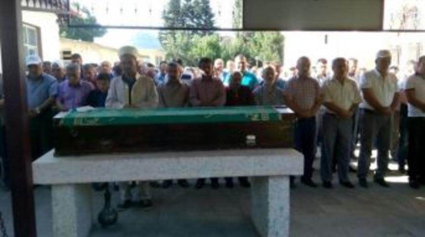 Komşusu Tarafından Ayı Zannedilip &Ouml;ld&uuml;r&uuml;len Şahıs, Toprağa Verildi