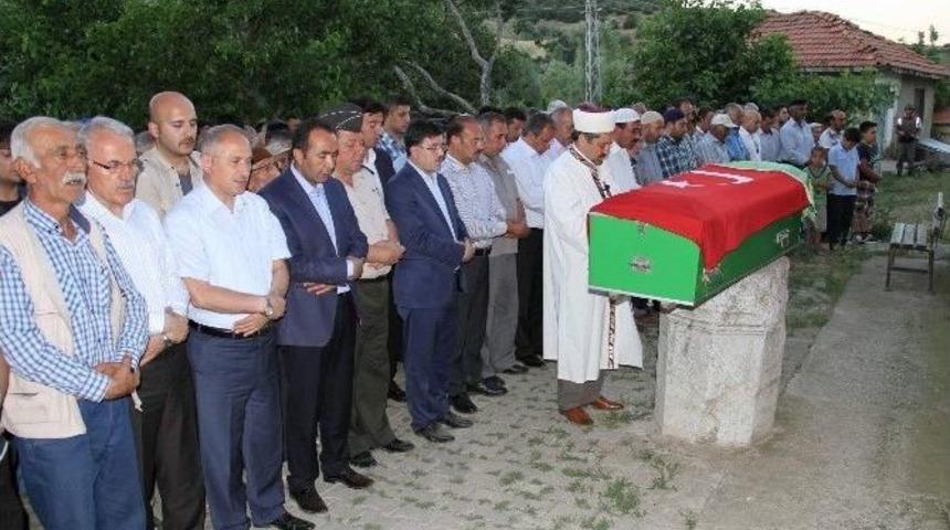 Demokrasi Şehitleri Son Yolculuklarına Uğurlanıyor