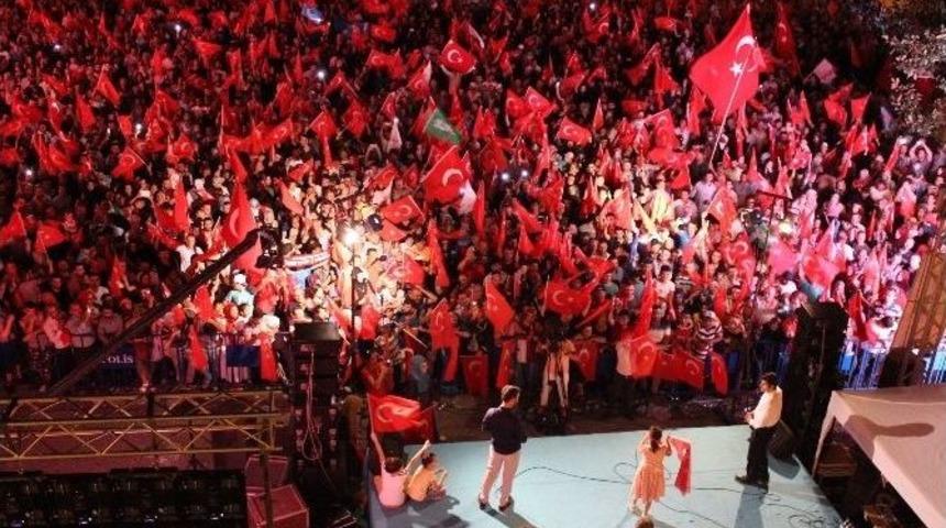 Delican&rsquo;dan Demokrasi N&ouml;beti A&ccedil;ıklaması