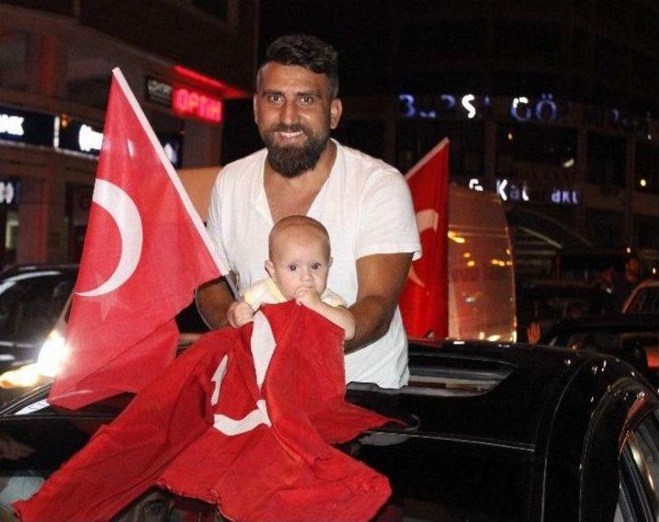 Bursa’da On Binler Meydanlara İndi G3