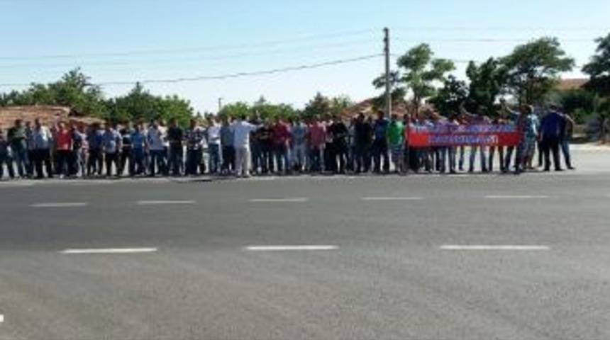 Petlas A.ş Lastik Fabrikası&rsquo;nda Forklift Operat&ouml;rleri 3 G&uuml;nd&uuml;r Eylemde