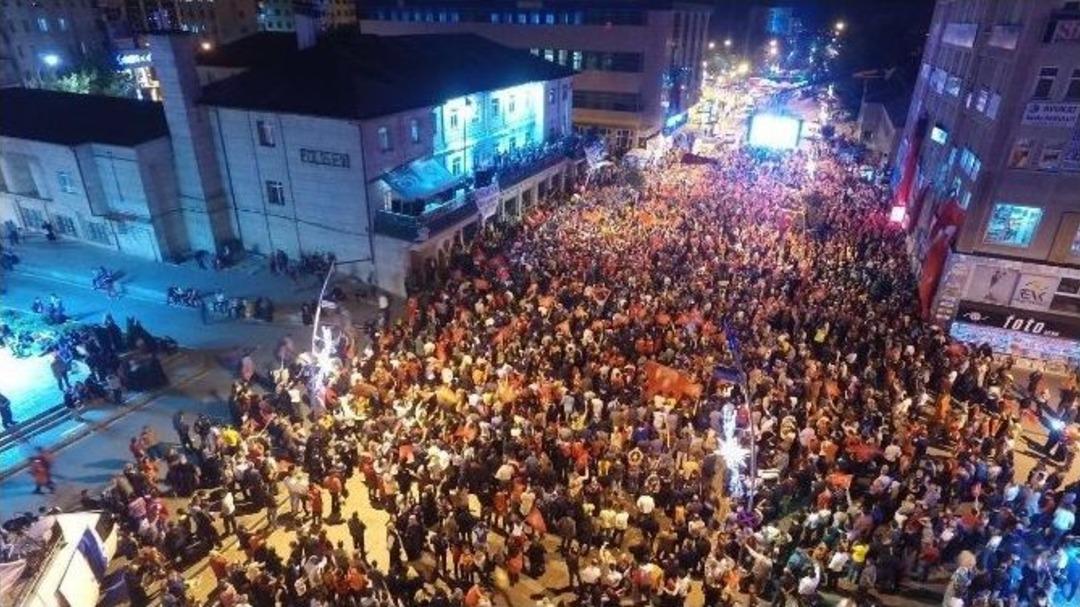 Erzurum&rsquo;da Demokrasi N&ouml;beti Devam Ediyor
