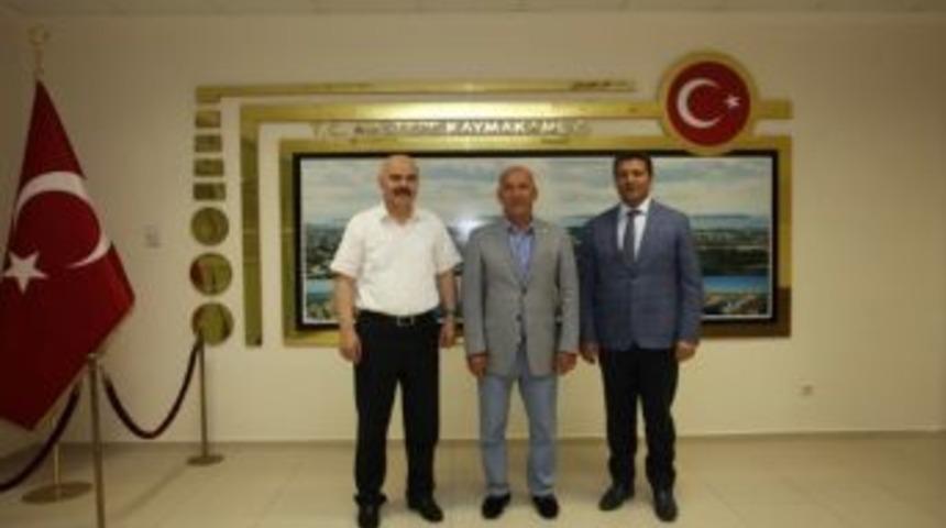 Başkan Altınok &Ouml;z&rsquo;den Maltepe Kaymakamı Necip &Ccedil;akmak&rsquo;a Nezaket Ve Taziye Ziyareti