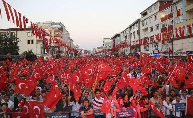 Sultanbeyli Milli İradeye Sahip Çıktı