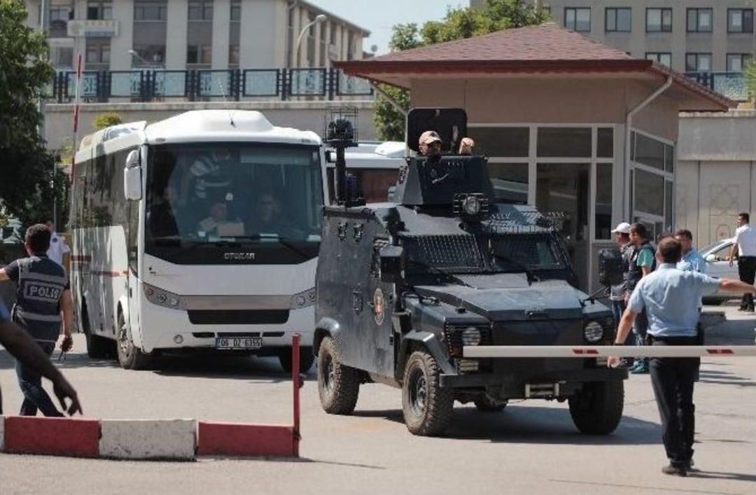 Darbe Girişiminde G&ouml;zaltına Alınan Askerler Ankara Adliyesi&rsquo;nde