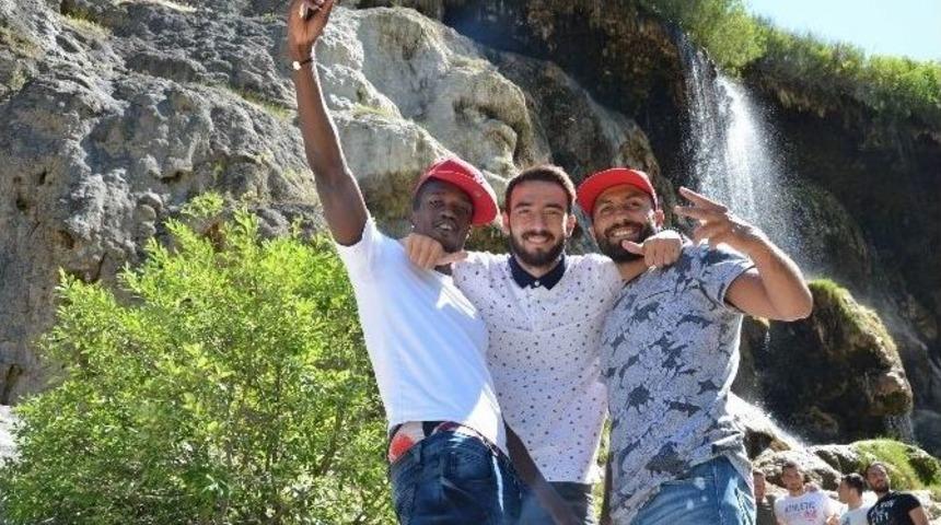 Sivasspor&rsquo;lu Futbolcular Piknikte Stres Attı