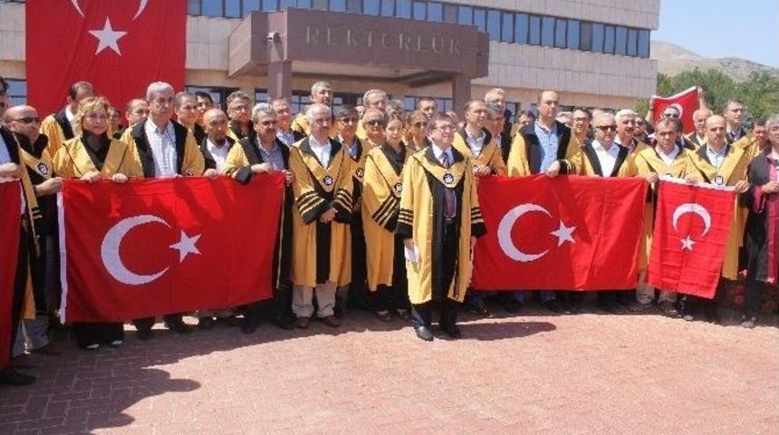 İn&ouml;n&uuml; &Uuml;niversitesi Akademisyenleri Darbe Girişimini Kınadı